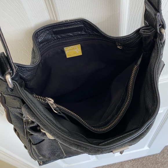 Mandarina Duck Leather Crossbody Bag - Picture 8 of 14